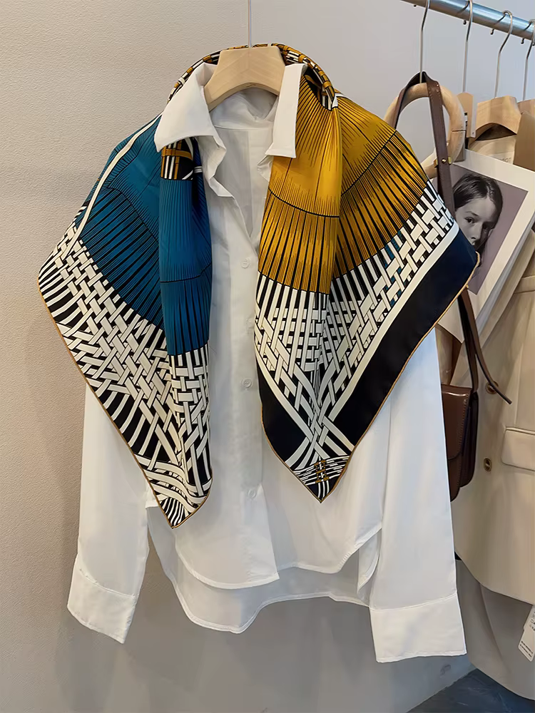 100% foulards en soie de mûrier de luxe concepteur ourlet roulé Bandannas