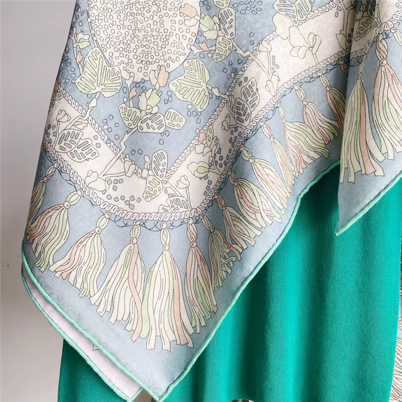 Foulard carré sergé pour femme