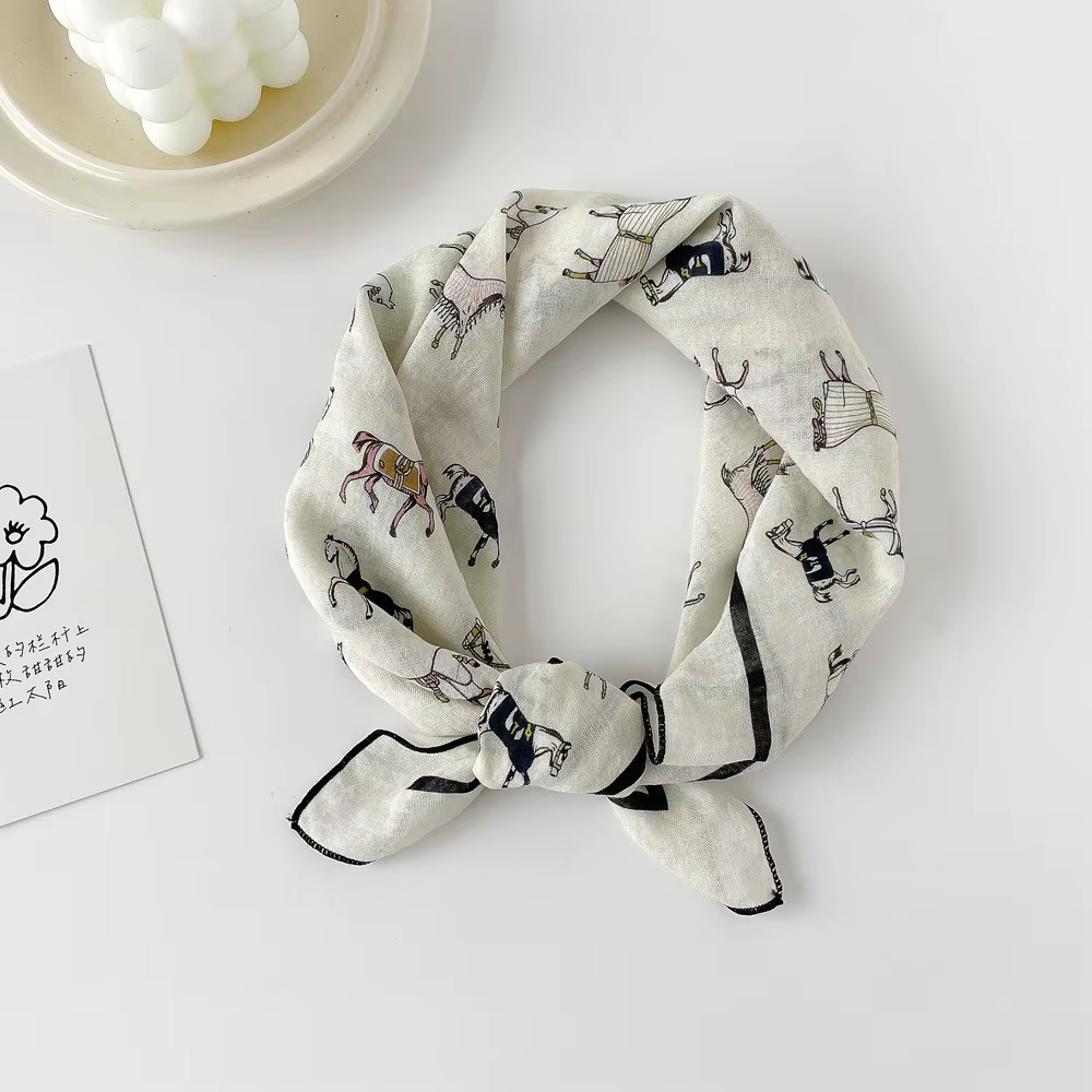Foulard carré en coton riche pour femmes