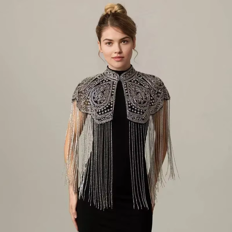 Châle indien lourd orné de perles