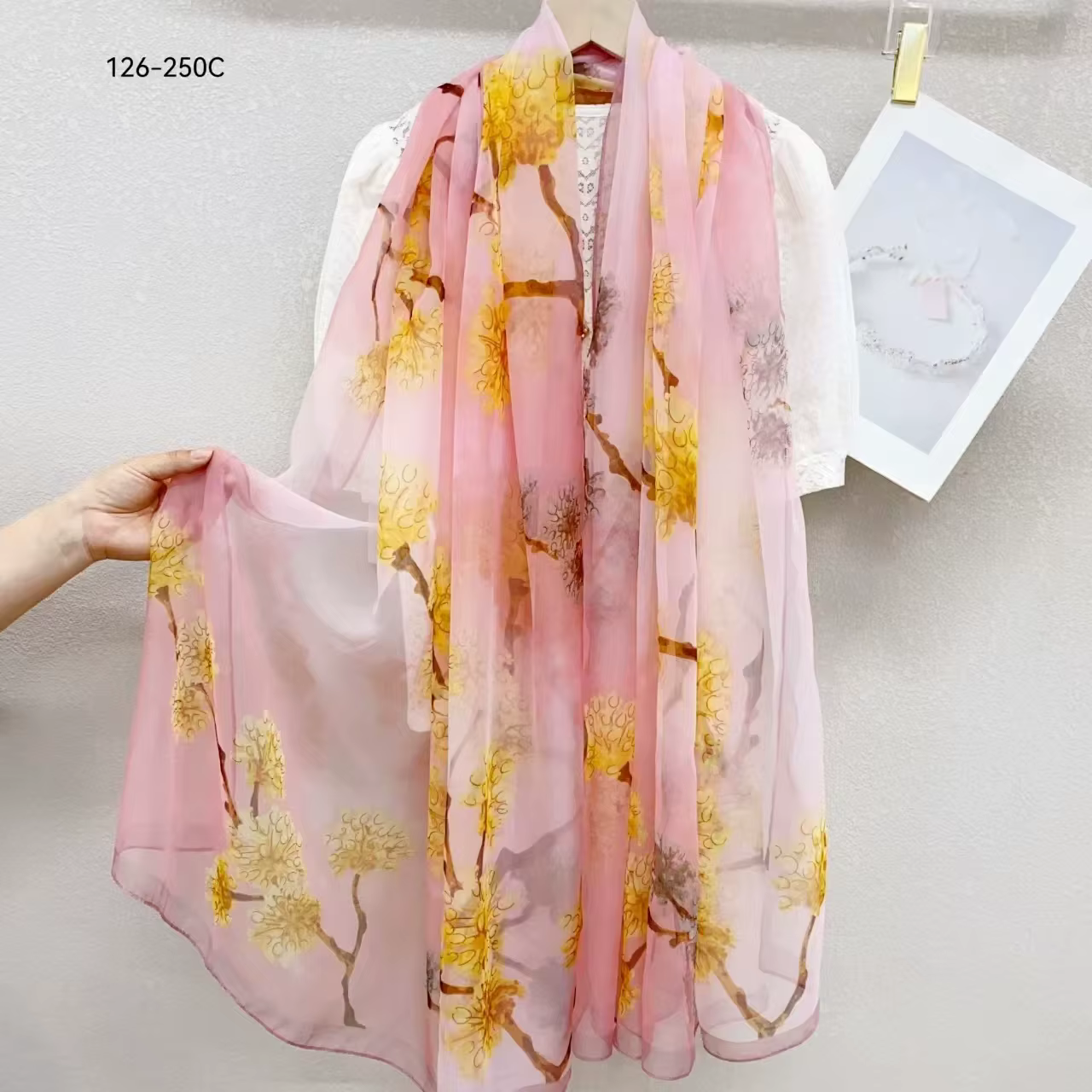 2025 Foulard en soie pour femmes