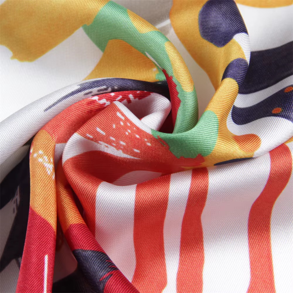 Foulard en soie femmes Graffi cheval imprimé foulards carrés tête Echarpes