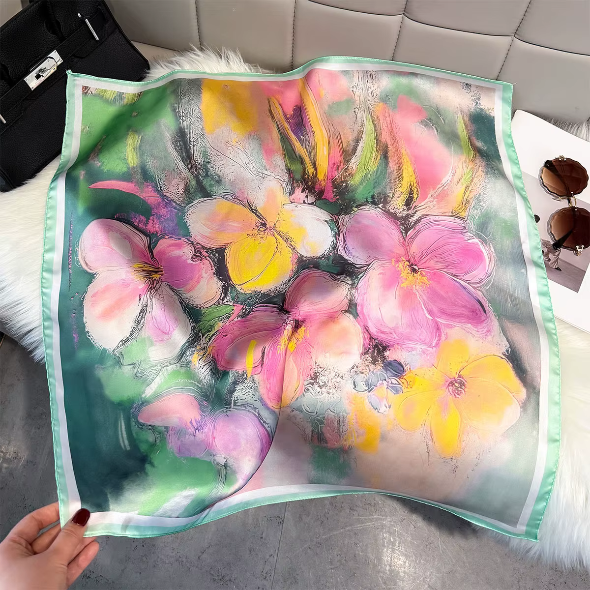 Foulard carré en soie imprimé peinture à l'huile pour femme