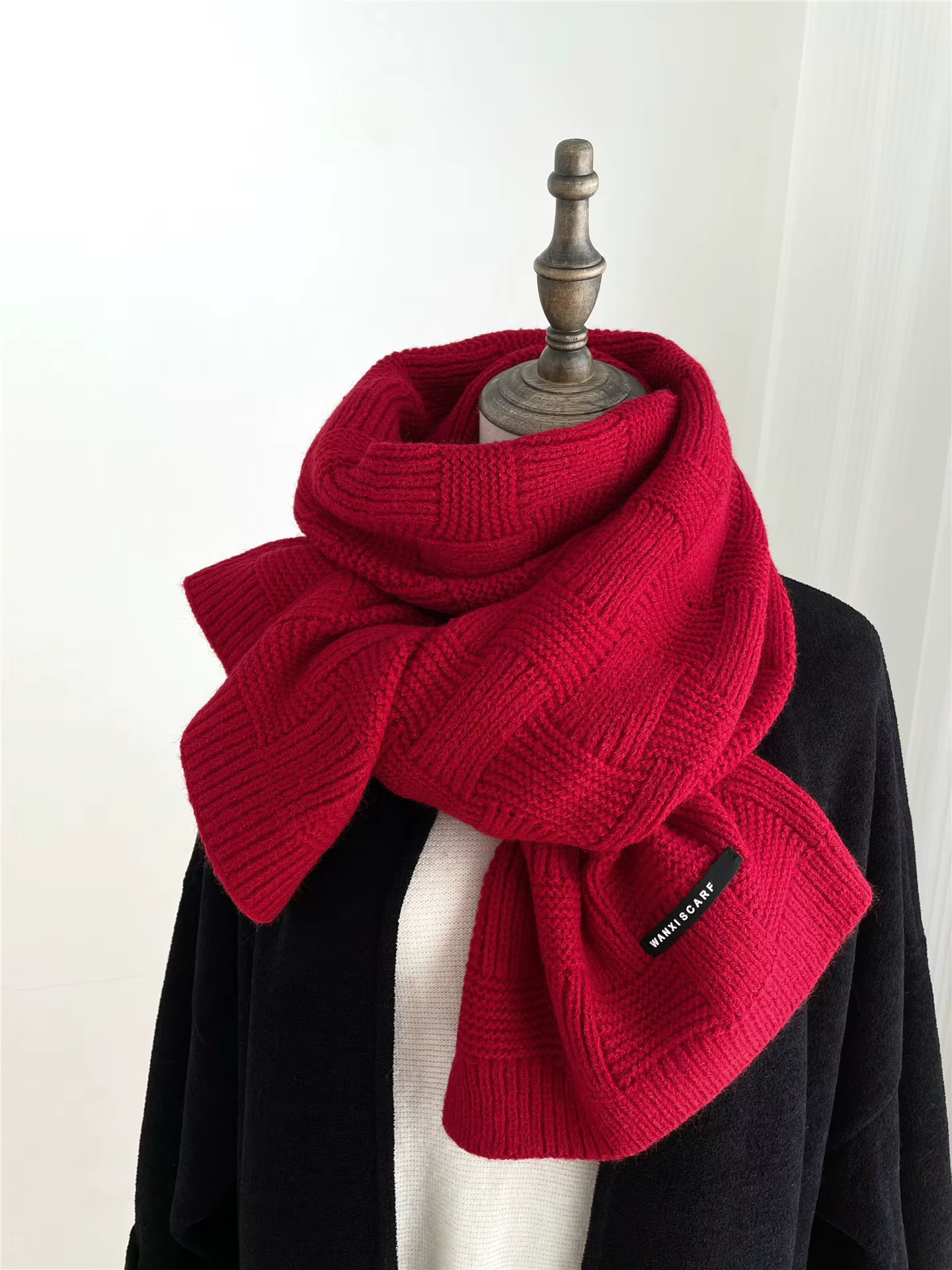 Écharpe en laine tricotée pour femme