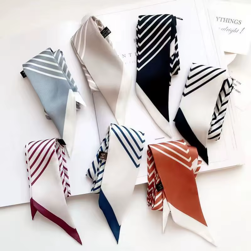 Petit foulard en soie à rayures simples pour femme