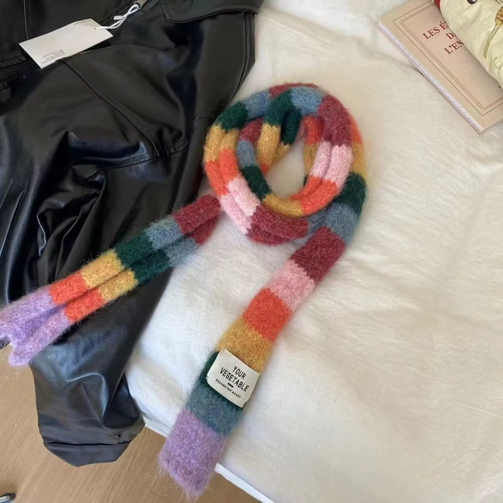 Écharpe fine rayée à la mode avec saucisse en laine