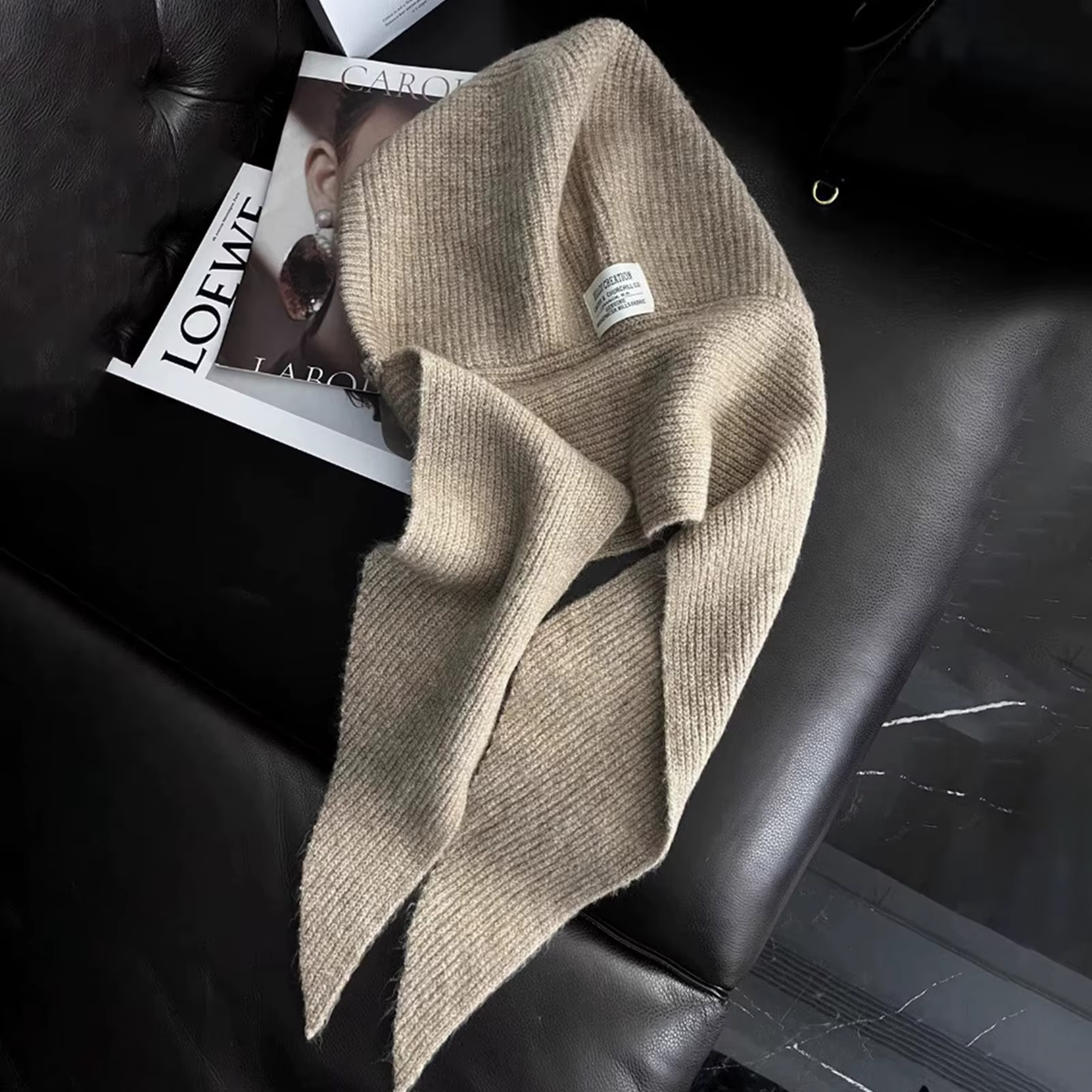 Chapeau Skullies tricoté côtelé pour femmes avec écharpe