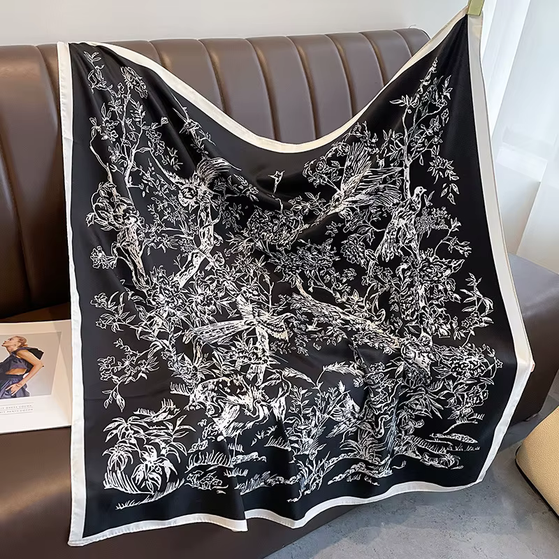 Foulard carré en sergé imprimé design pour femme