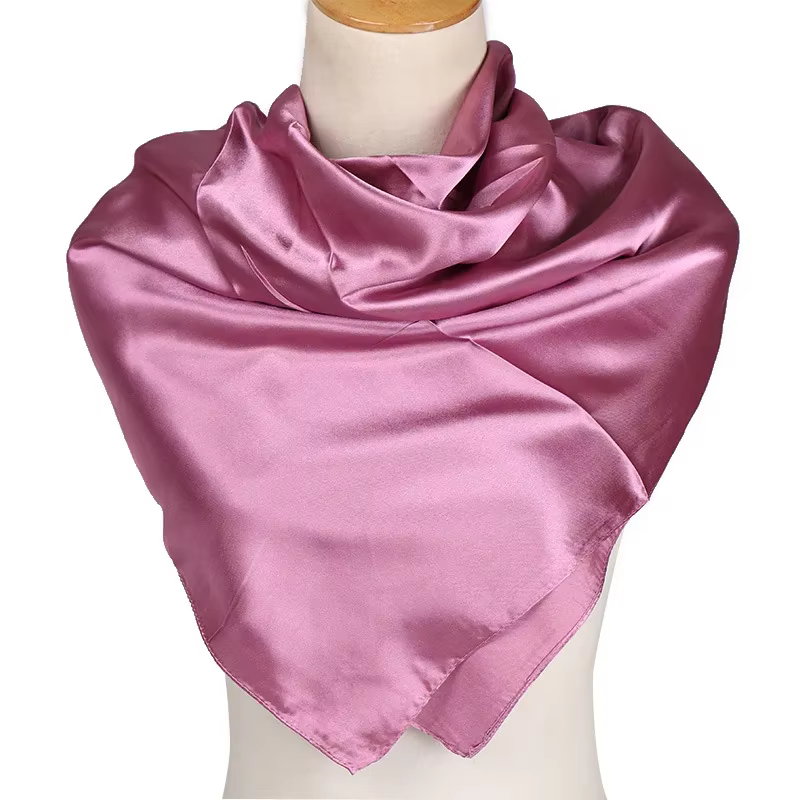 Écharpe en soie de marque de luxe pour femmes