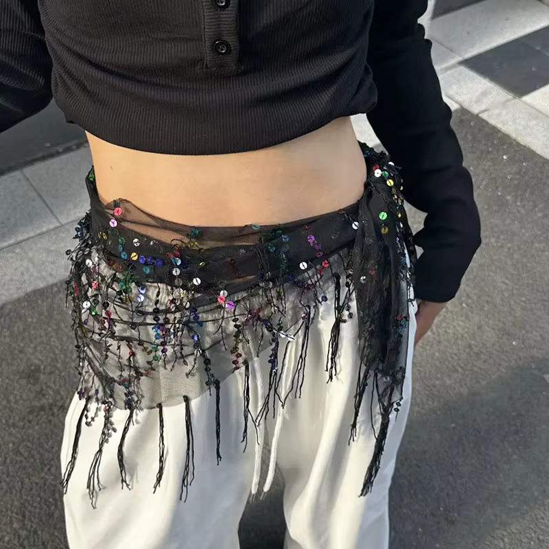 Foulard de taille triangulaire à sequins avec longues franges
