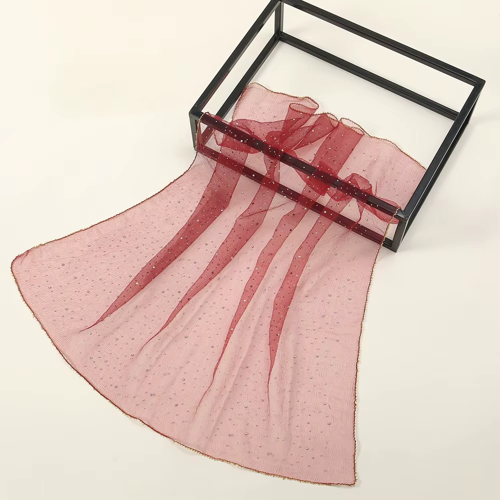 Écharpe élégante pour femmes avec décorations scintillantes