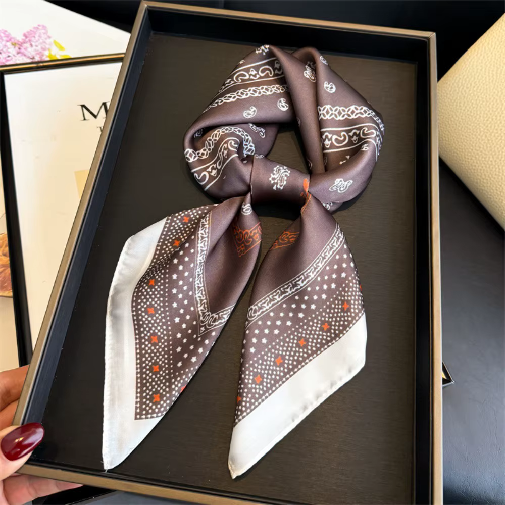 Nouveau Foulard Carré Imprimé Effet Soie pour Femme