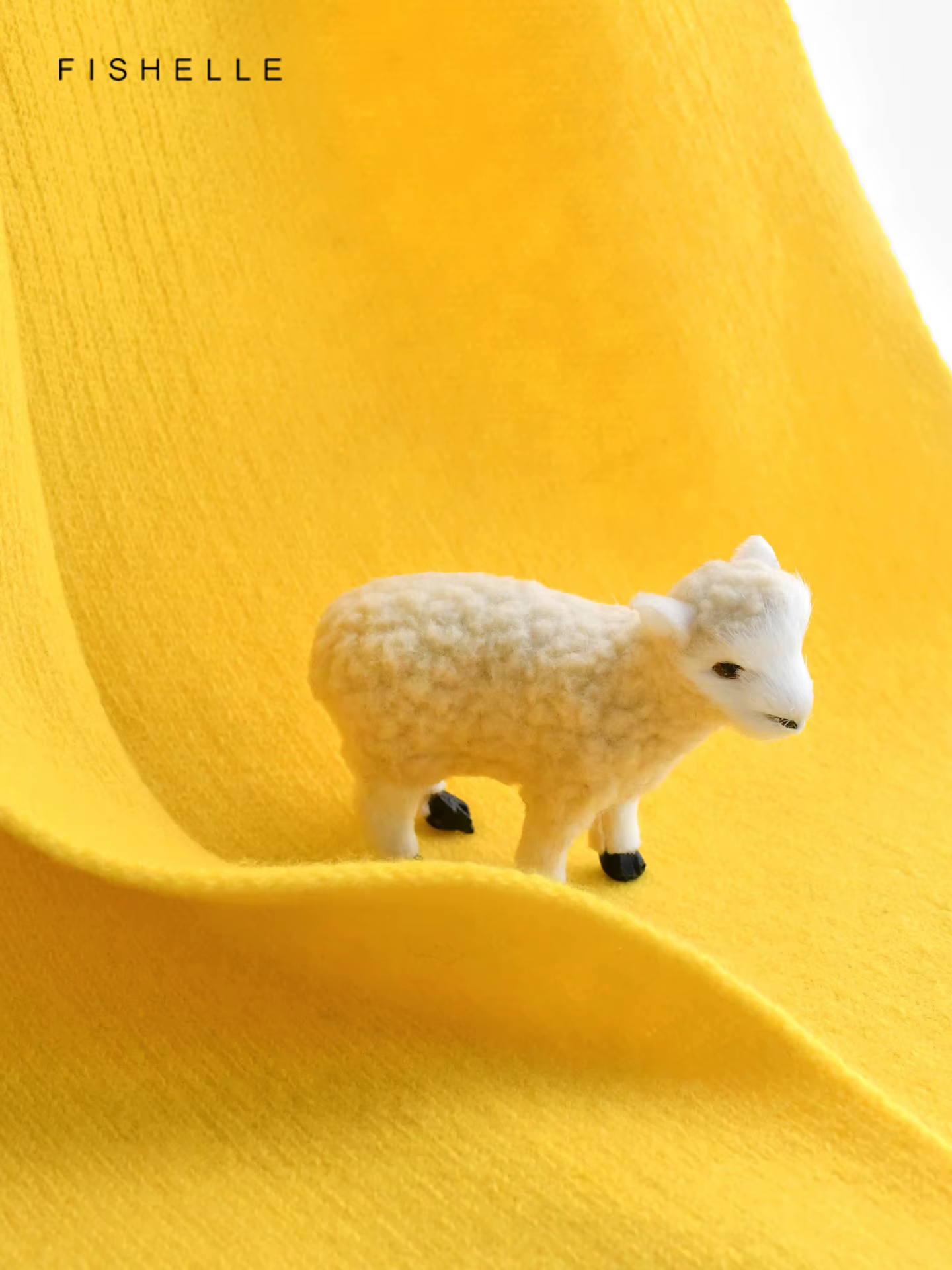 Écharpe 100% laine jaune vif