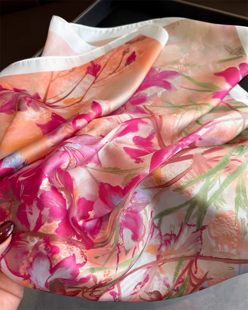 Nouveau Foulard Carré en Soie pour Femme