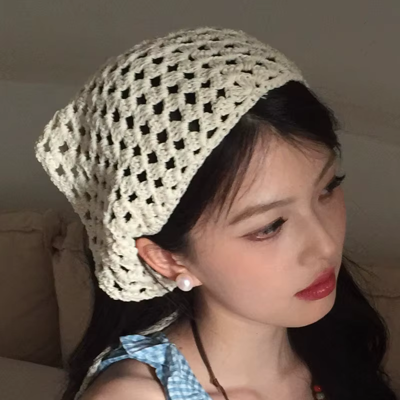Écharpe triangulaire ajourée en crochet couleur unie pour femme et fille