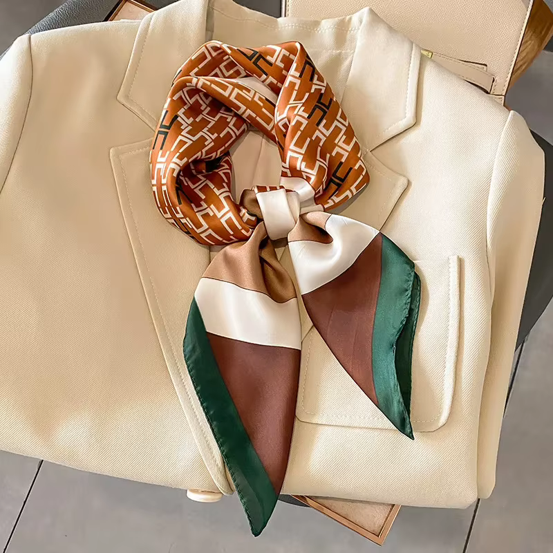 Foulard Carré de Luxe pour Femme
