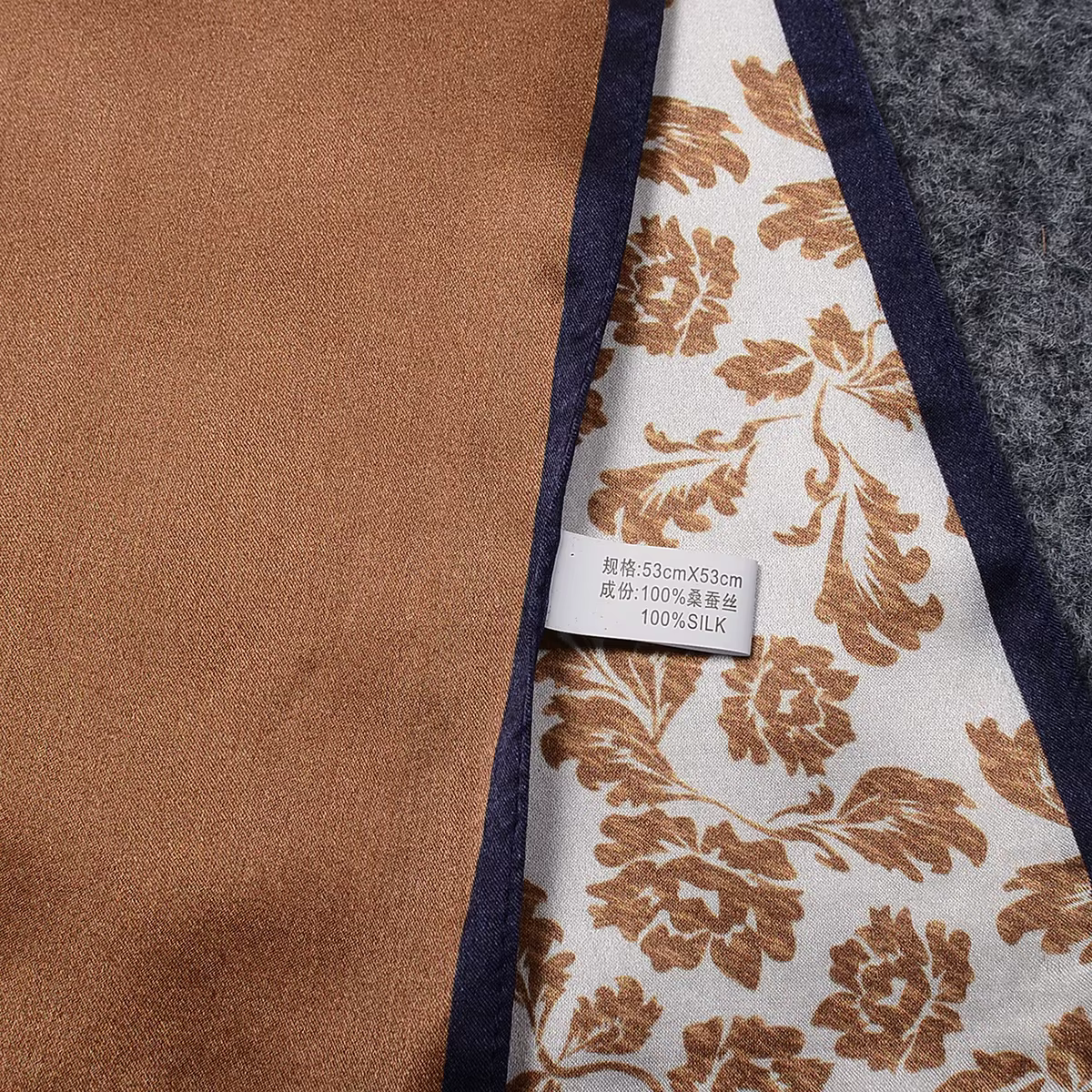 Foulard carré en soie de mûrier pour hommes