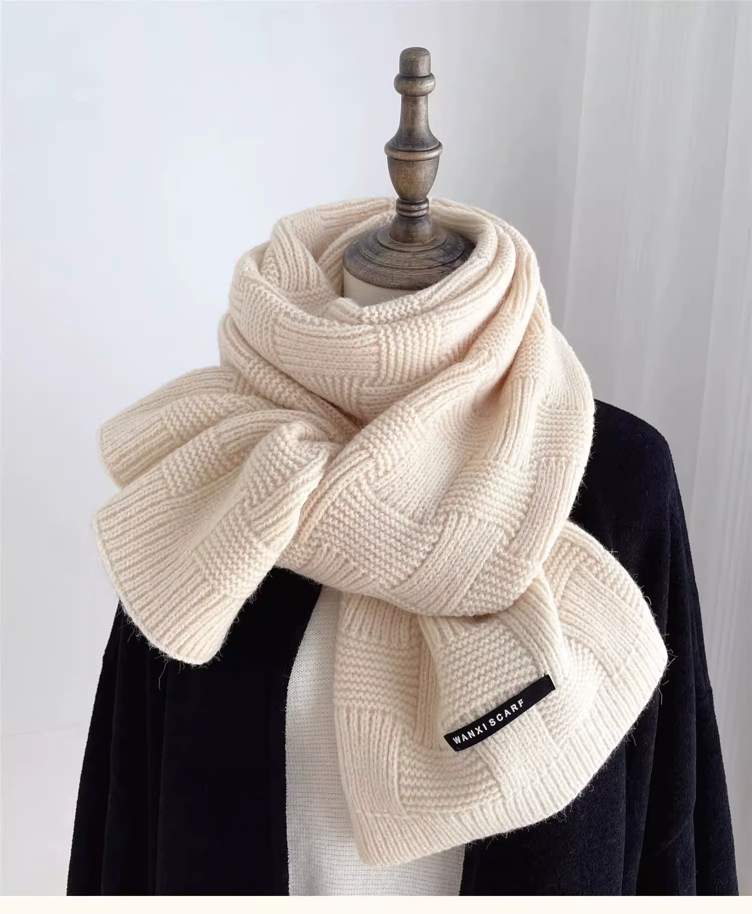 Écharpe en laine tricotée pour femme