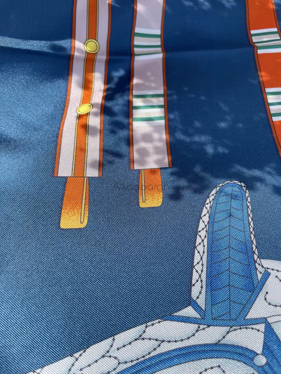 Foulard carré en soie 90CM
