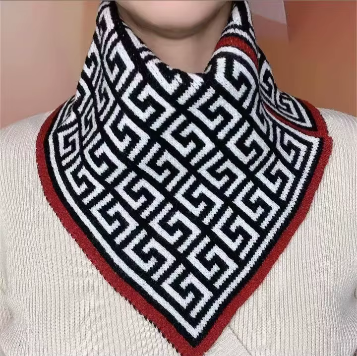Écharpe tricotée chaude à motif géométrique tendance pour femme