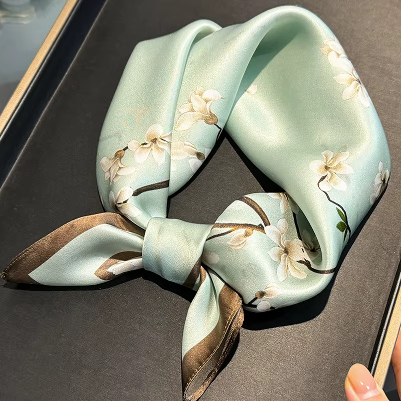 Chic 100% soie Foulard carré femmes imprimé Magnolia