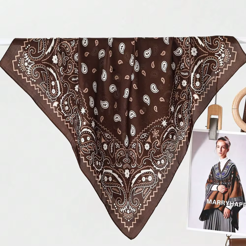 Écharpe carrée imprimée Paisley pour femmes