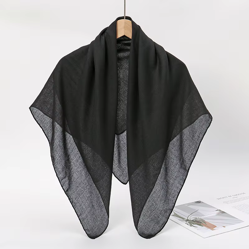 Foulards carrés de couleur unie pour femmes