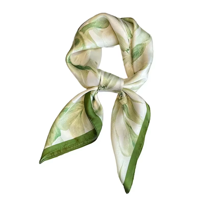 Écharpe carrée à imprimé floral vert pour femme