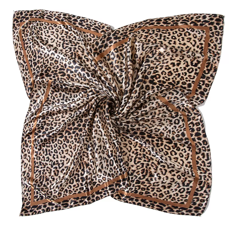 Foulard Carré en Satin Doux pour Femme
