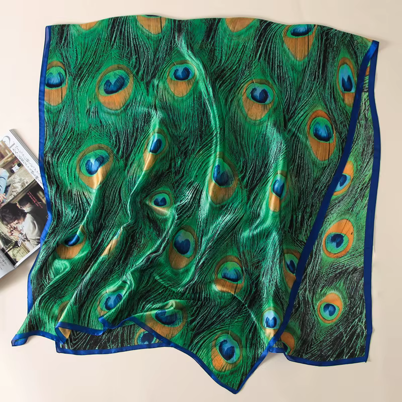Écharpe légère à motifs plumes de paon vertes pour femme