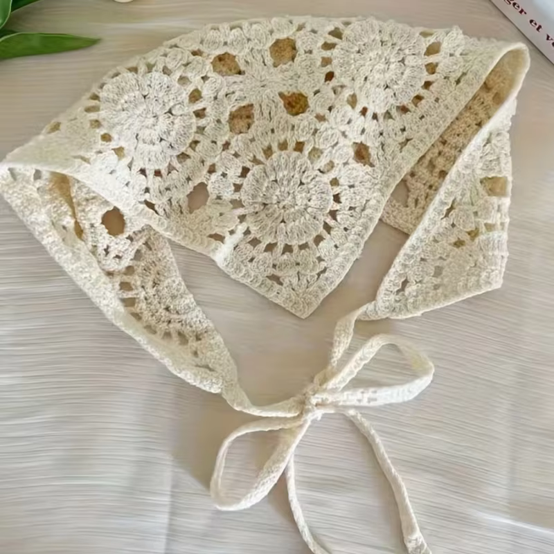 Foulard triangulaire en crochet pour femme