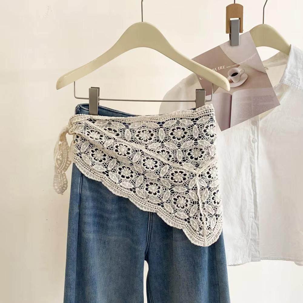 Rétro fait à la main Crochet creux écharpe femmes Triangle foulard été dentelle broderie