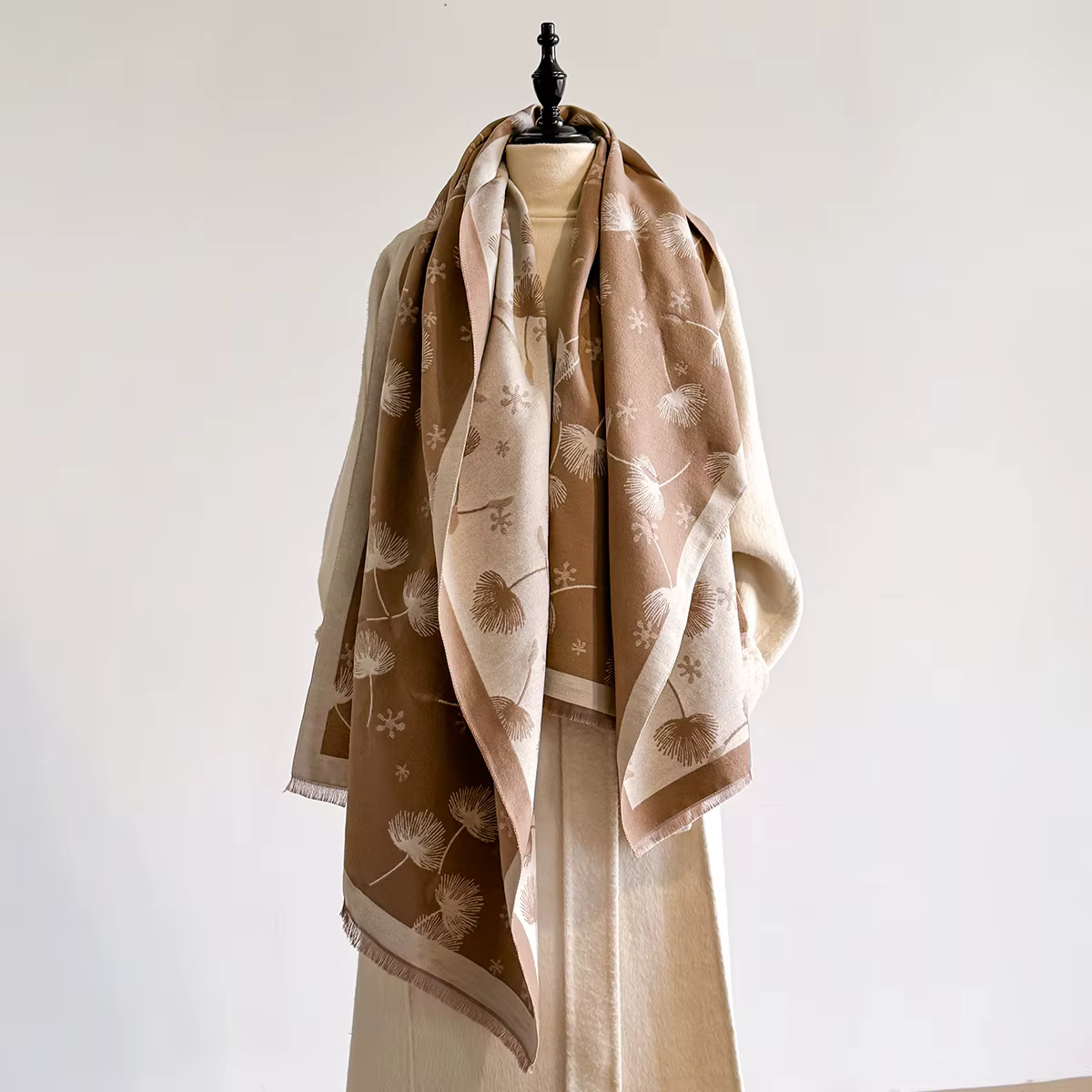 2025 hiver chaud cachemire plume écharpe pour femmes de luxe Jacquard Pashmina châle Wrap foulard femme Design