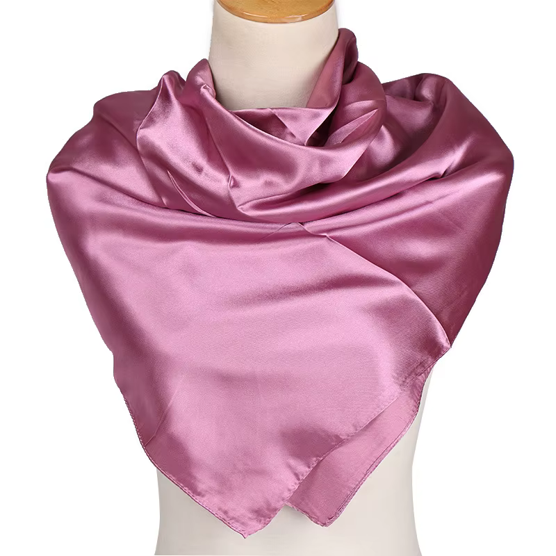 Écharpe en soie de marque de luxe pour femmes