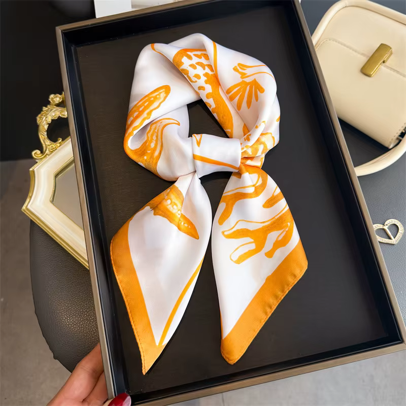 NOUVEAU Foulard en Soie Orange à Motif Sirène