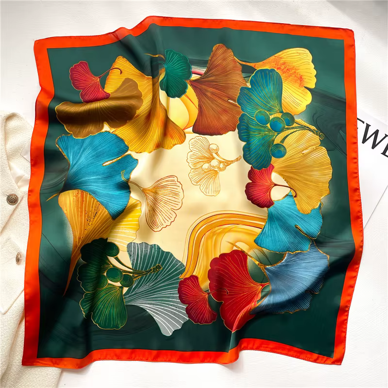 Foulard carré en soie feuille de Ginkgo coloré pour femme