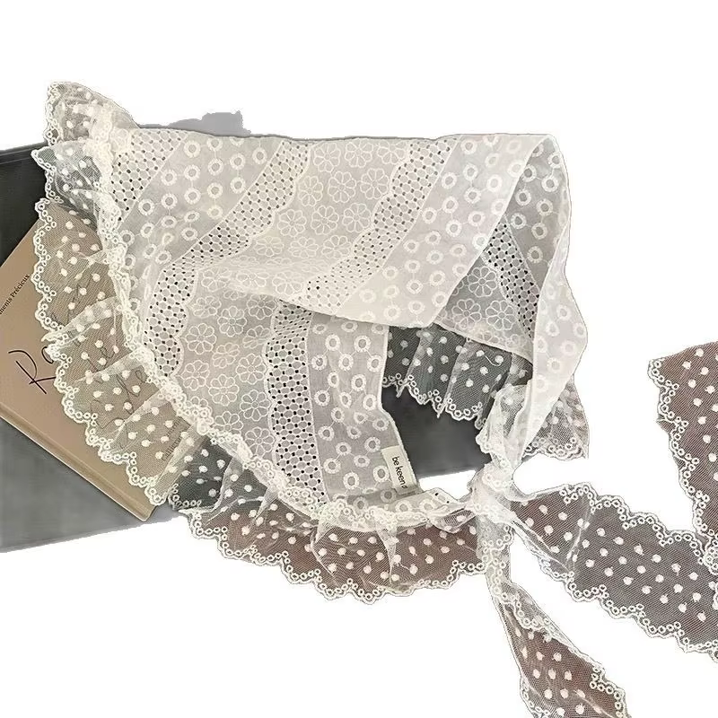 Foulard Rétro Blanc en Dentelle