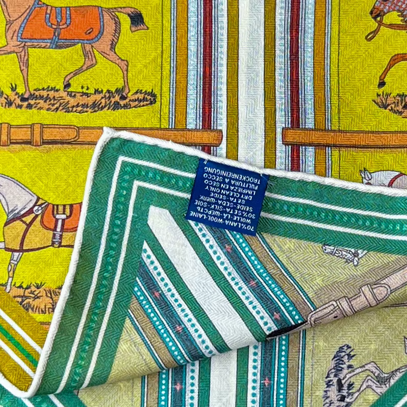 Écharpe de luxe en soie et laine 65 cm