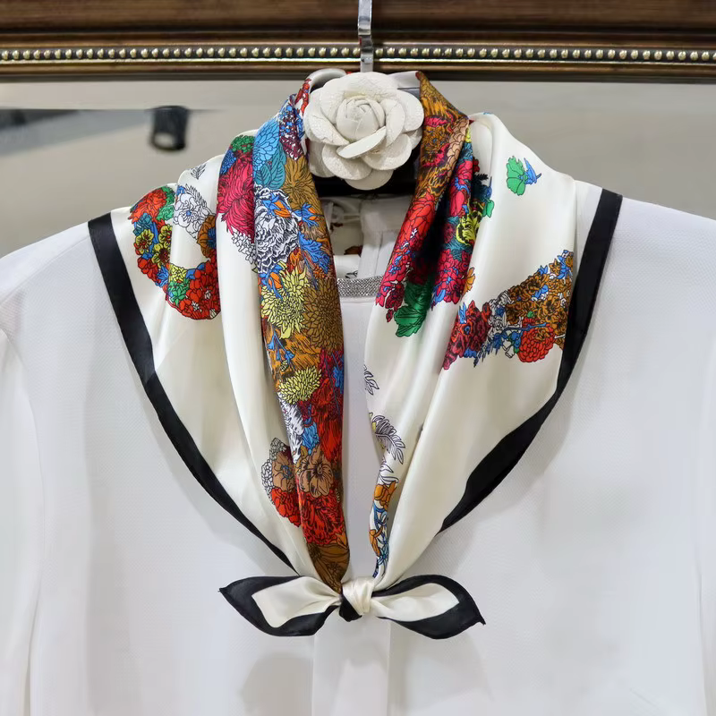 Foulard carré 100% Soie Véritable pour Femme
