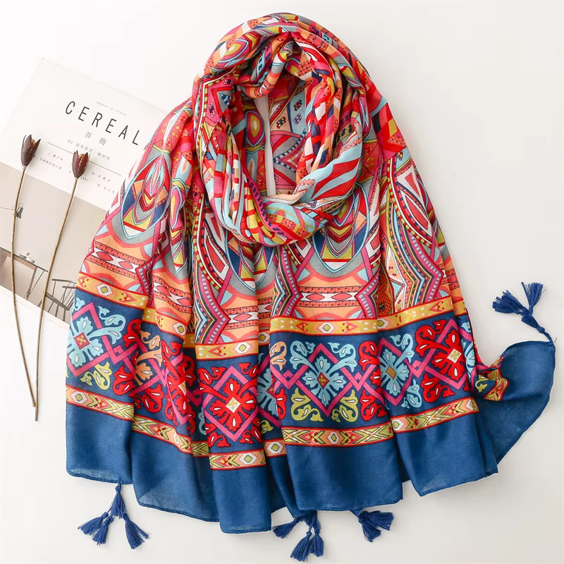 Châle en Viscose avec Pompon