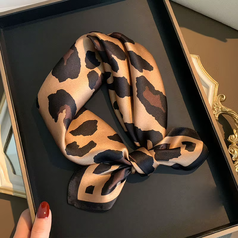 2025 léopard marque 100% Foulard en soie femmes cou cheveux