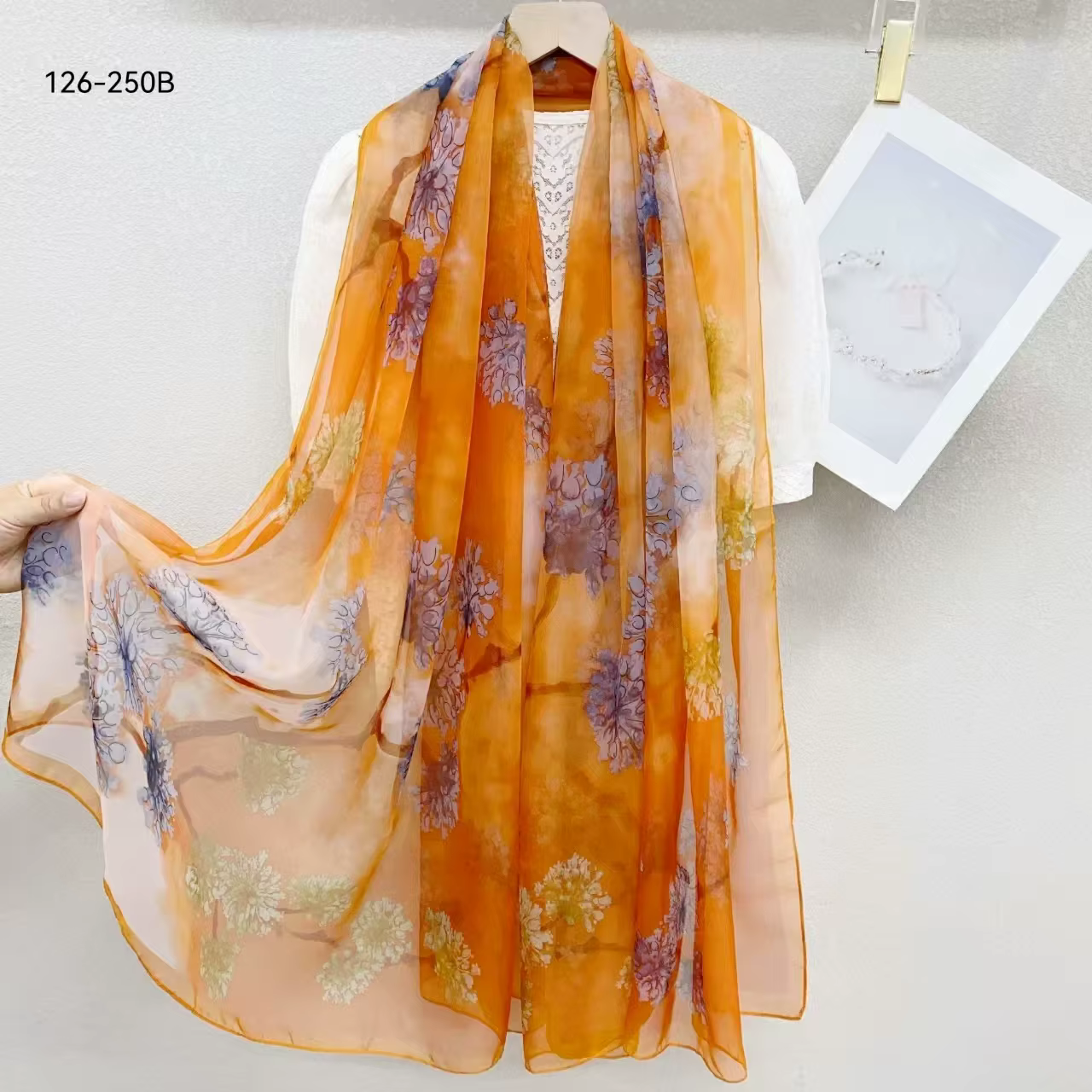 2025 Foulard en soie pour femmes