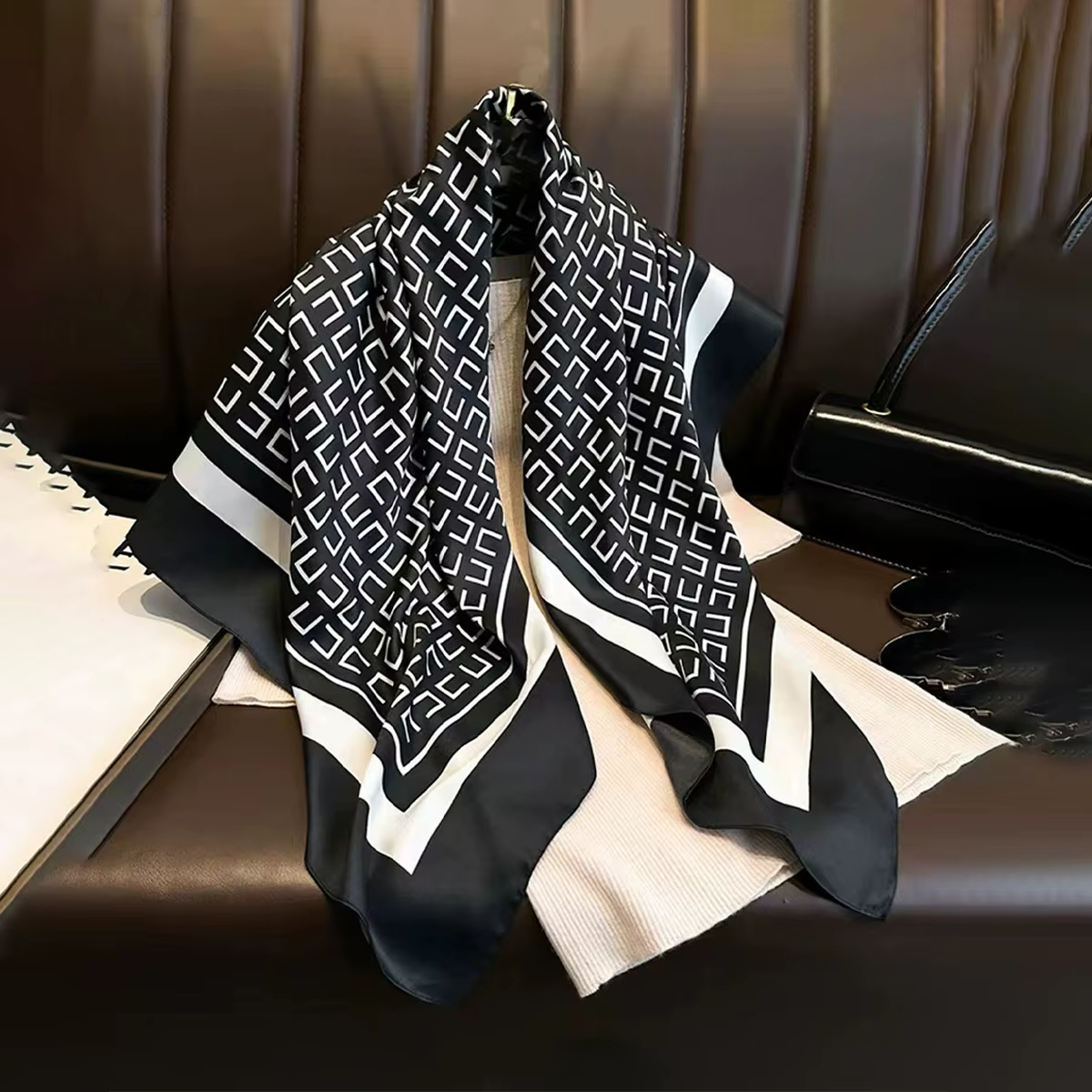 1 pièces 90cm foulard en sergé couleur unie lettre imprimé
