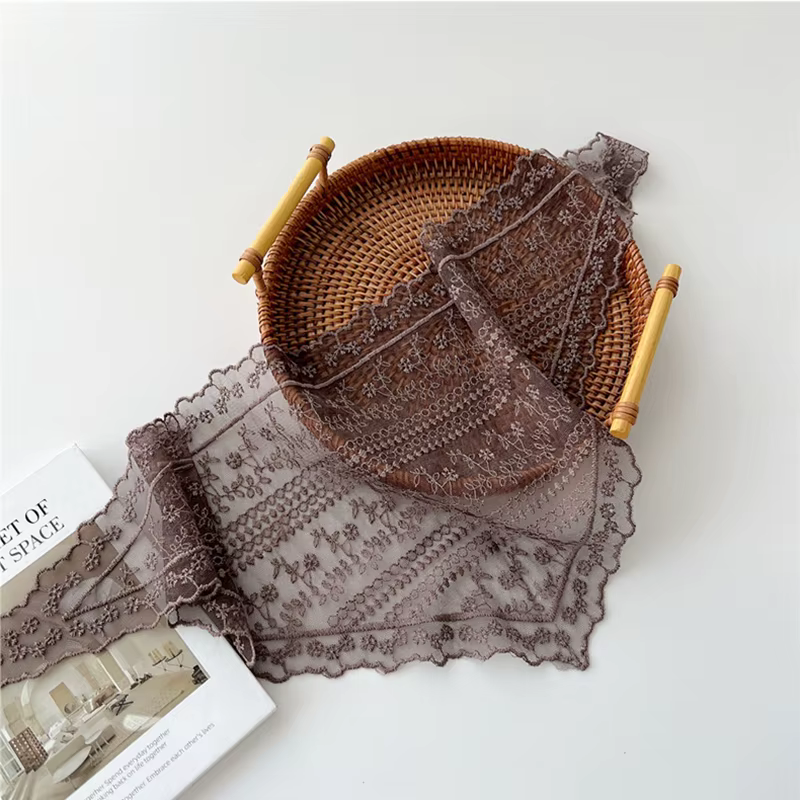 Foulard triangle en dentelle creuse pour femme