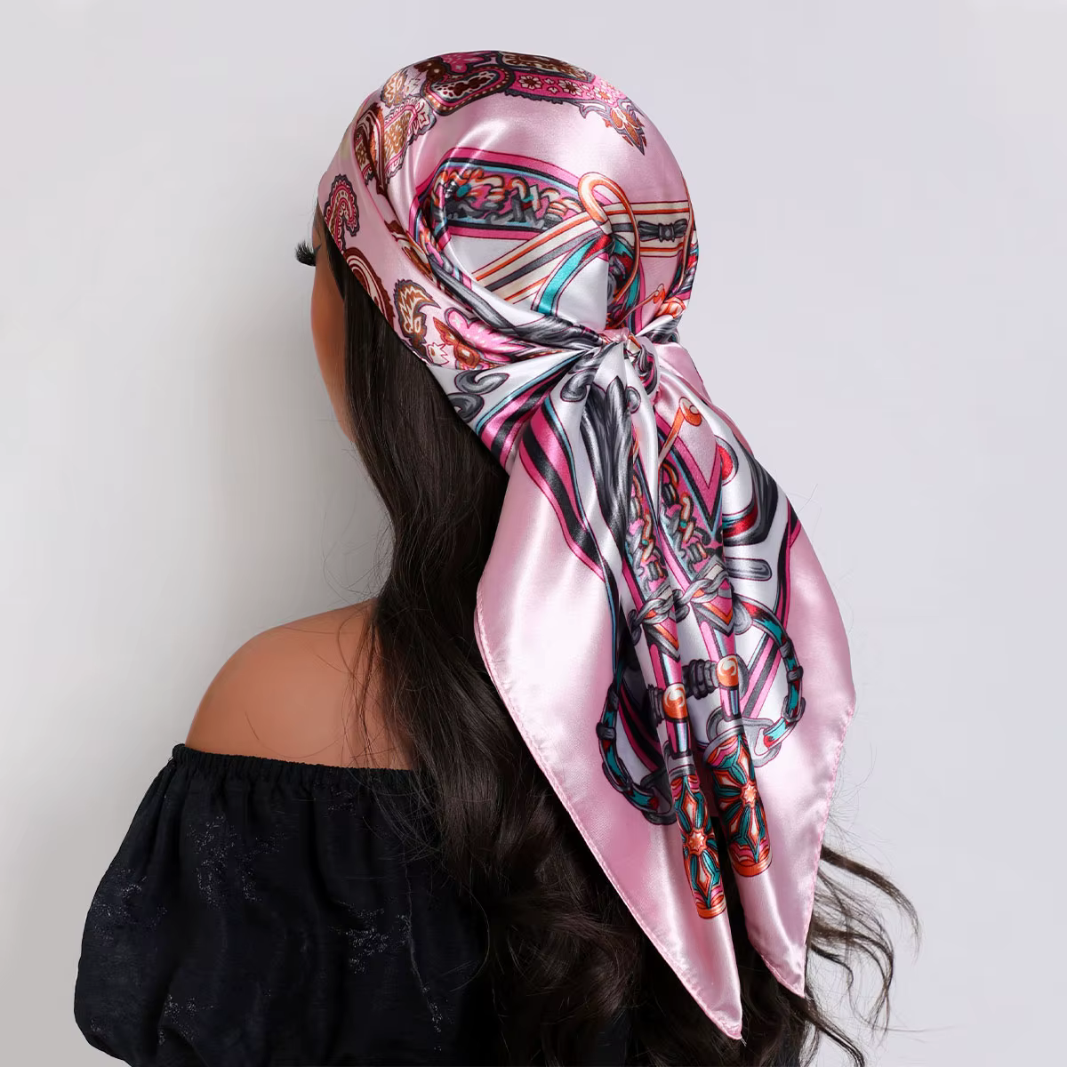 Foulard de tête carré en soie pour femmes