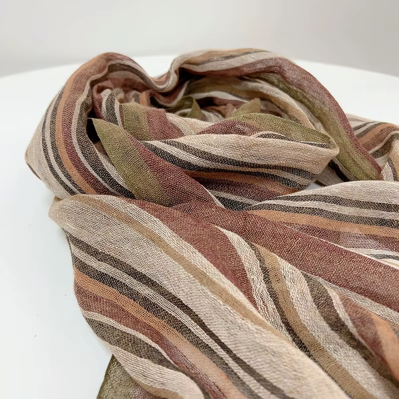 Écharpe marron rayée en coton et lin pour hommes