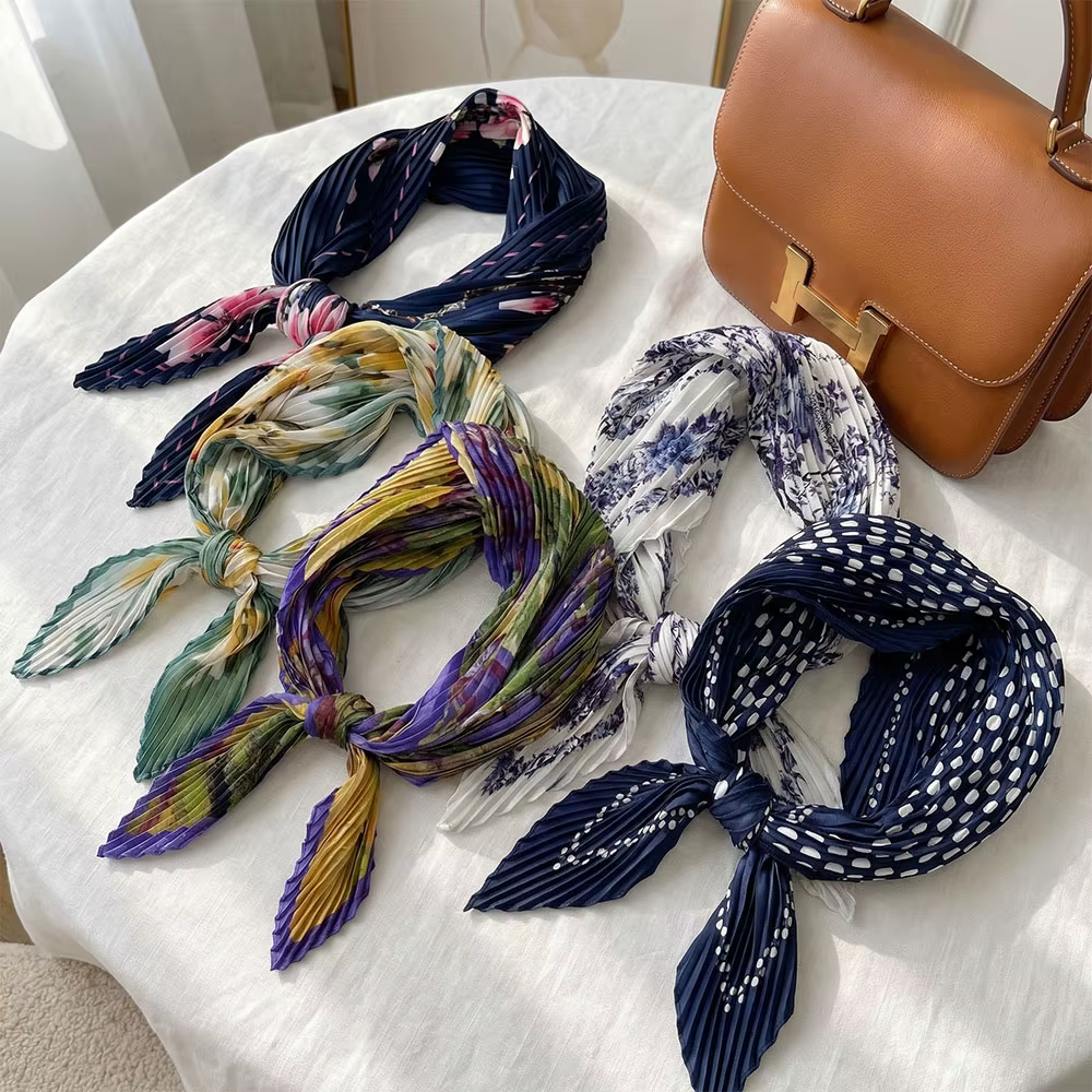 Foulard carré pliable pour femme