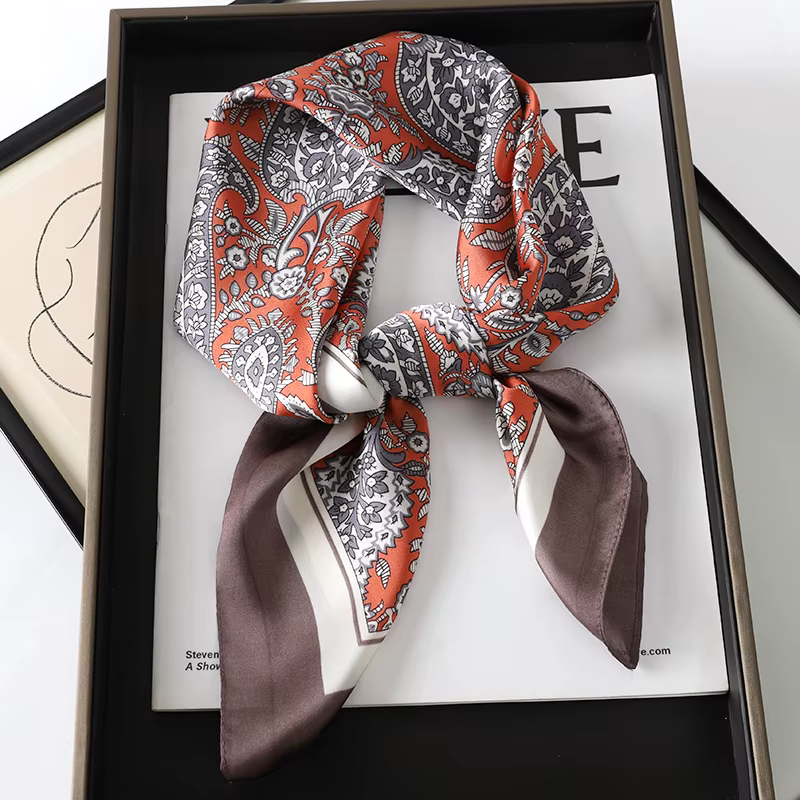 Foulard carré de luxe pour femmes, hijab, mouchoir, imprimé, bandana