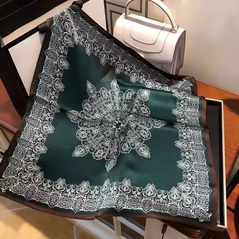 Écharpe de tête en satin pour femme