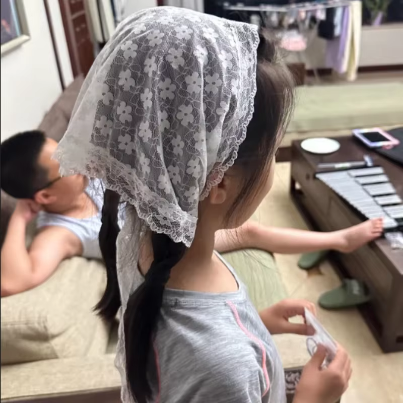 Foulard triangulaire rétro à fleurs pour femmes et filles